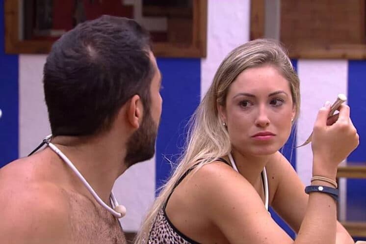 "Eu pegava", dispara Jéssica para Kaysar no BBB18