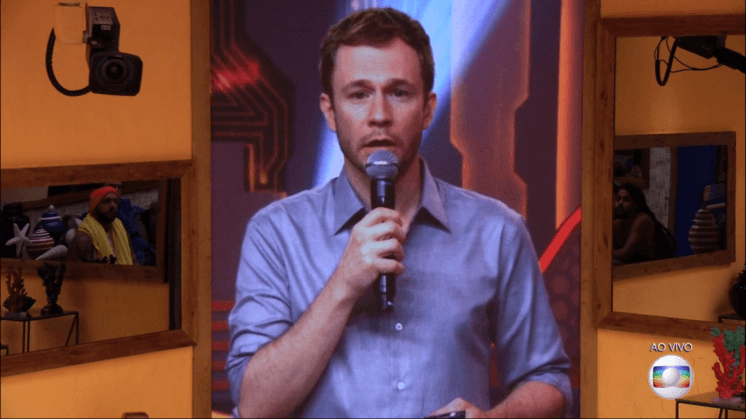 Tiago Leifert finge que Paredão foi apertado e confunde participantes do BBB18