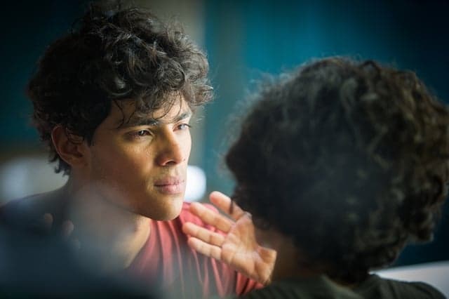 Malhação: Érico rouba escola e tem encontro emocionante com a mãe na cadeia