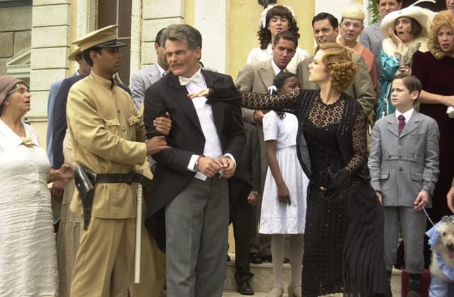 Sebastian (Tarcísio Filho) leva um tapa de Ana Francisca (Mariana Ximenes) em Chocolate Com Pimenta (Foto: Globo/Gianne Carvalho) Sebastian (Tarcísio Filho) leva um tapa de Ana Francisca (Mariana Ximenes) em Chocolate Com Pimenta (Foto: Globo/Gianne Carvalho)