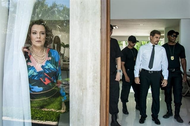 Ana Beatriz Nogueira fala sobre personagem em Malhação: "É uma mulher que se vê perdida"