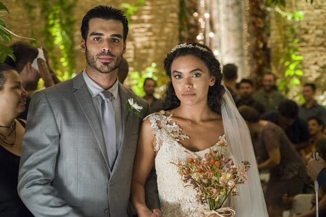 Xodó (Anderson Tomazini) e Cleo (Giovana Cordeiro) (Foto: Globo/César Alves) Xodó (Anderson Tomazini) e Cleo (Giovana Cordeiro) (Foto: Globo/César Alves)