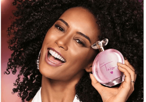 Taís Araújo lança seu perfume na Jequiti e comemora