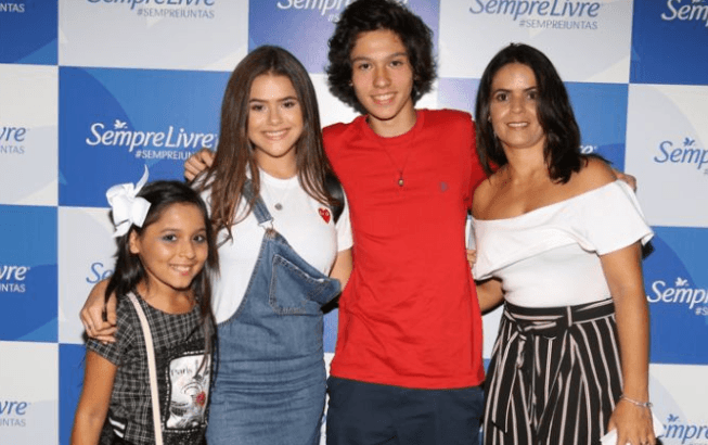 Maisa Silva prestigia show de Katy Perry em São Paulo na companhia do namorado, Nicholas Arashiro
