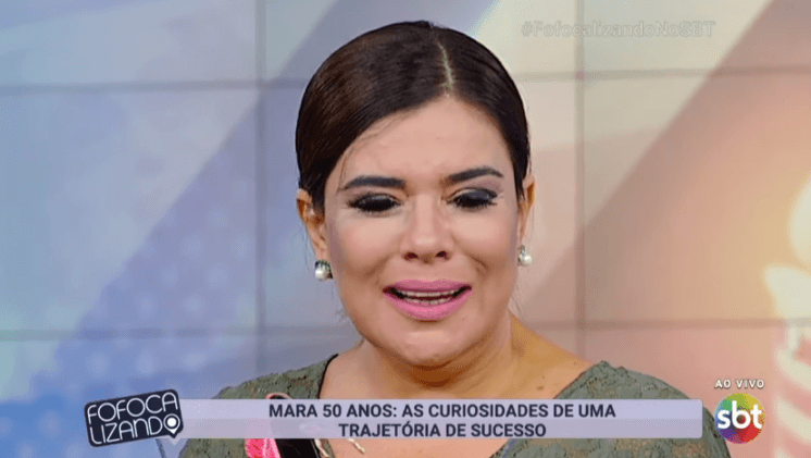 Com Mara Maravilha expulsa do Jogo dos Pontinhos, Lívia Andrade alfineta: "Ela tenta, mas quem chora todo dia é ela"
