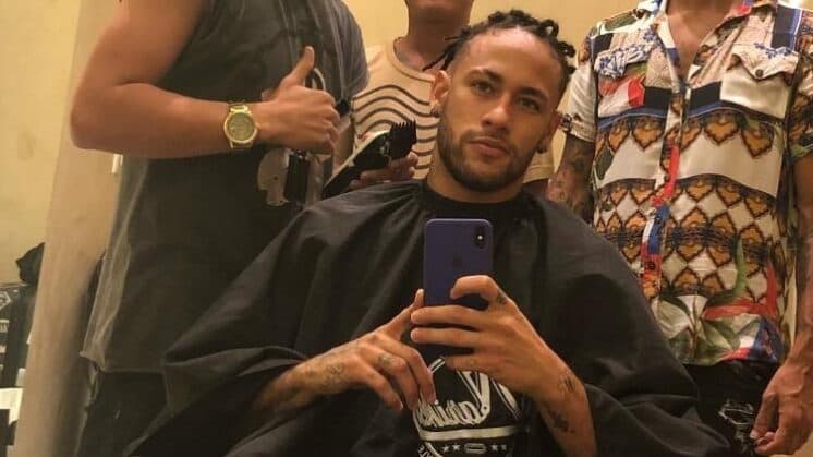 Neymar passa por mudança no visual e adota dreads nos cabelos