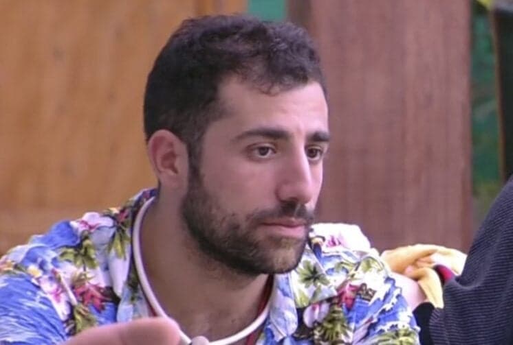 BBB18: Kaysar muda o visual, faz topete no estilo Ronaldo Fenômeno e vira piada