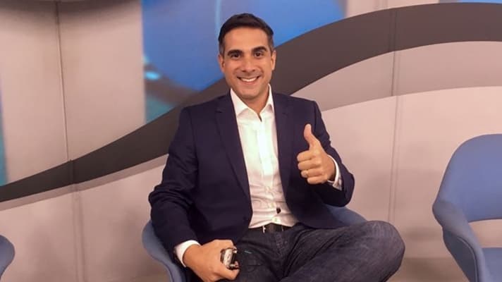 Aposta da Globo, ex-narrador da Fox tem maratona de reuniões e testes antes da estreia