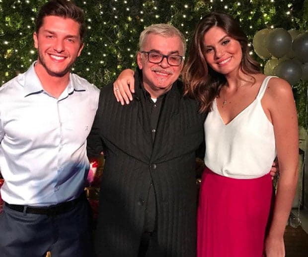 Walcyr Carrasco vai a jantar de Klebber Toledo e ator o surpreende com pedido íntimo