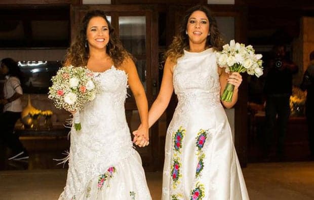 Daniela Mercury e a esposa se emocionam com mais uma netinha: "Vovós"