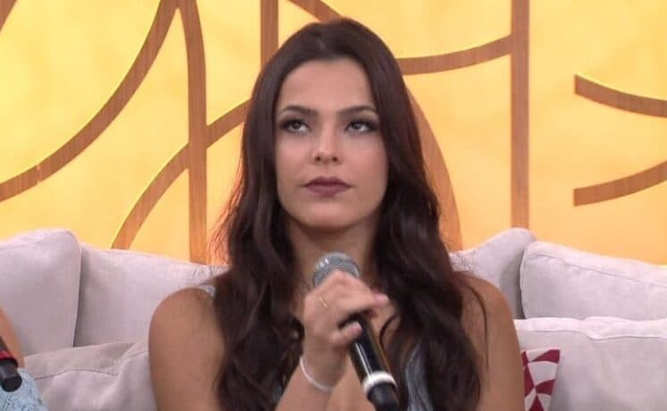 Emilly Araújo ataca Ana Clara e insinua que 5,1 milhões de seguidores são fakes