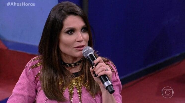 Fã aparece usando vestido de Flávia Alessandra que custa R$ 1.500 e faz revelação