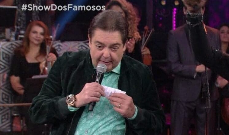 Ao vivo na Globo, Faustão detona colegas artistas que se envolvem em política