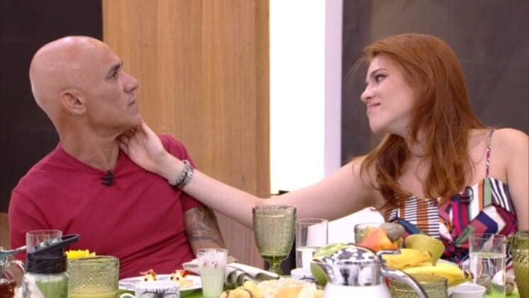 Ana Maria Braga coloca Ayrton contra a parede e questiona polêmicas no BBB18