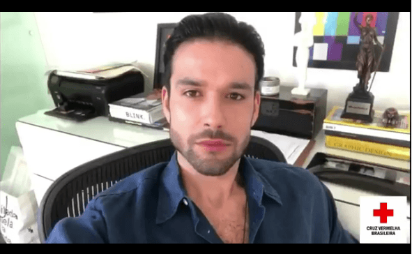 Defensor da natureza, Sergio Marone implora: "Parem de usar canudos e sacolas plásticas!"
