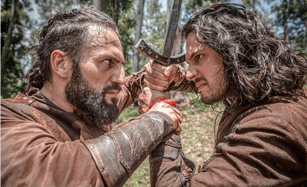 Constantino e rei Augusto voltam a Deus Salve o Rei; saiba como