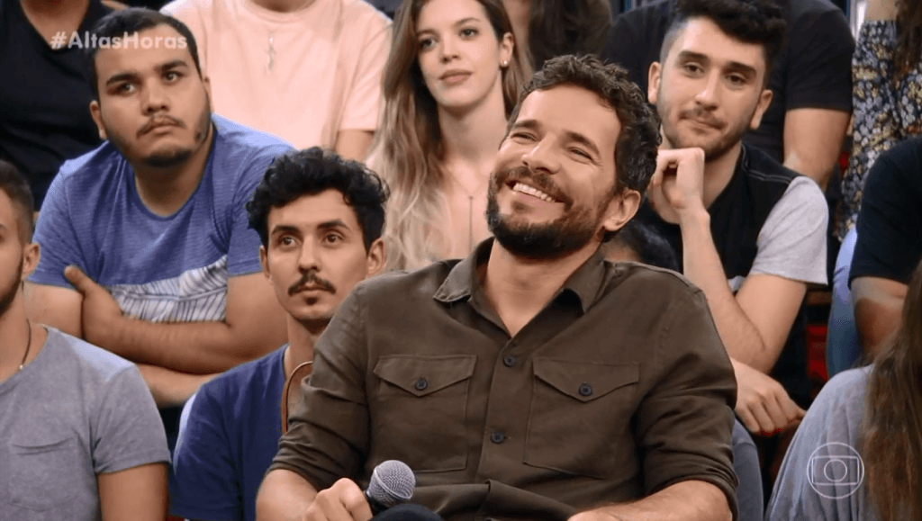 Daniel de Oliveira no Altas Horas (Foto: TV Globo)