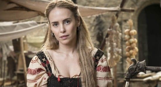 Atriz de 'Deus Salve o Rei', Fernanda Nobre, muda o visual e impressiona