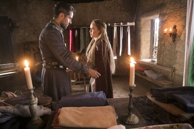 Deus Salve o Rei: Virgílio e Diana se unem contra Catarina e descobrem grande segredo