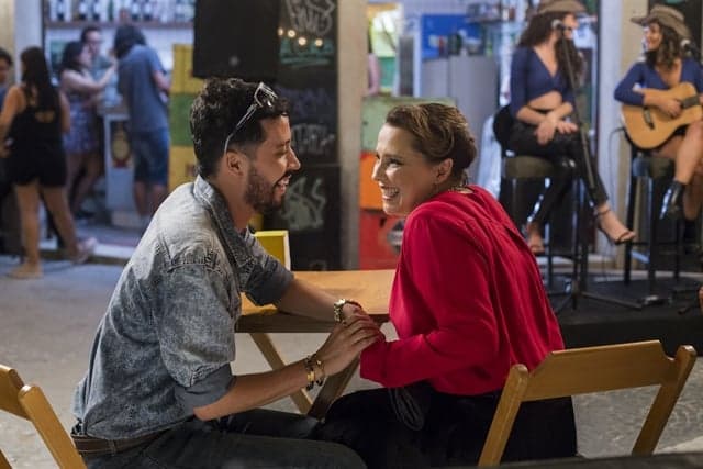 Malhação: Ingênua, Isadora se envolverá com trambiqueiro