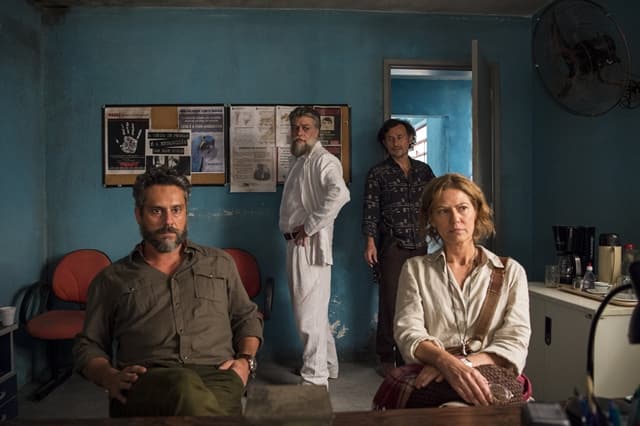 Ramiro (Fábio Assunção), Pedro (Alexandre Nero) e Cássia (Patricia Pillar) na delegacia (Foto: Globo/Estevam Avellar) Ramiro (Fábio Assunção), Pedro (Alexandre Nero) e Cássia (Patricia Pillar) na delegacia (Foto: Globo/Estevam Avellar)