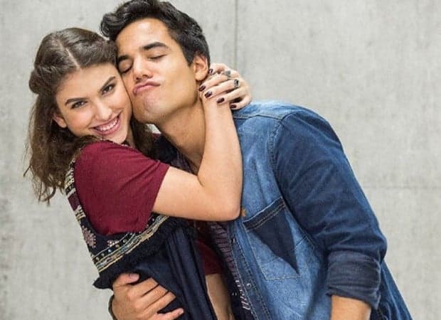 Giovanna Grigio assume namoro com Bruno Gadiol, posta foto beijando o ator e leva fãs à loucura