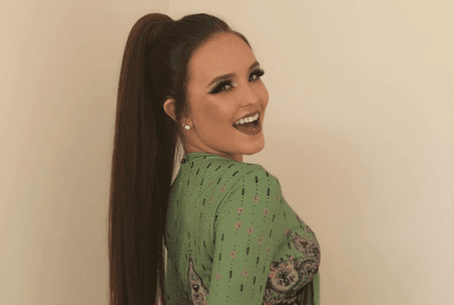 Larissa Manoela revela detalhes de como pediu Leo Cidade em namoro e fala de relação com os ex-namorados