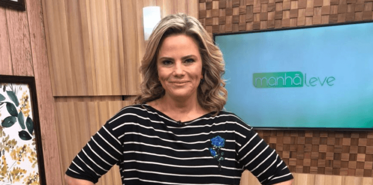 Maria Cândida se despede da TV Aparecida com camiseta de Nossa Senhora: "Gratidão"