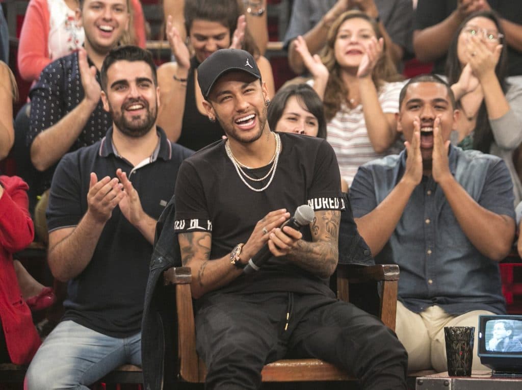 O jogador Neymar no Altas Horas (Foto: Rogério Fernandes/TV Globo) O jogador Neymar no Altas Horas (Foto: Rogério Fernandes/TV Globo)