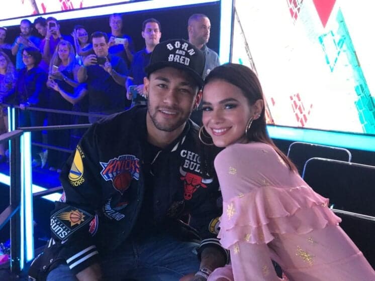 Neymar recebe elogio de Bruna Marquezine e web "surta" com interação