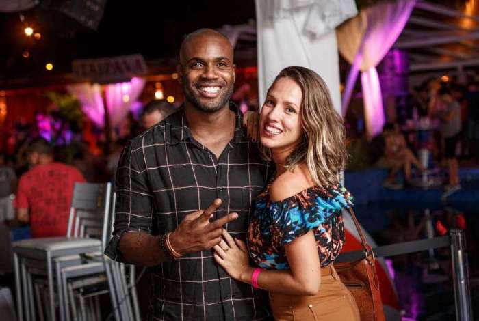 Amigos de Rafael Zulu estão na expectativa do casamento do ator com nova namorada