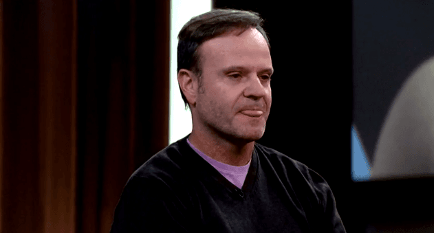Rubinho Barrichello mostra cicatriz e fala da retirada de tumor