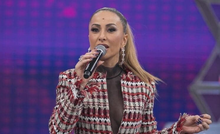 Sabrina Sato é proibida de gravar na Record e programa é cancelado às pressas