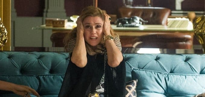 O Outro Lado do Paraíso: Julgado e condenada, Sophia será trancada em manicômio