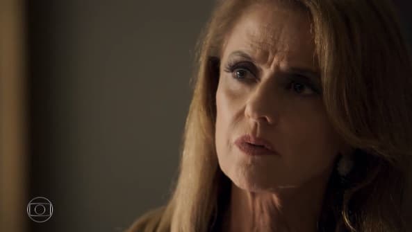 O Outro Lado do Paraíso: Sophia é pega em flagrante e pede socorro a Renato