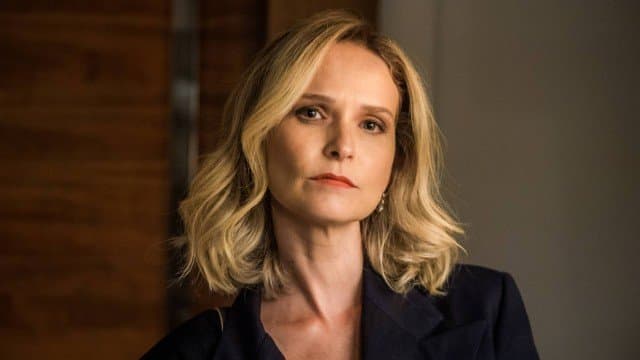 O Outro Lado do Paraíso: Fabiana perde a audiência para Clara e corre o risco de parar na prisão