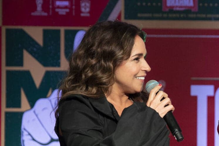 Daniela Mercury entra na justiça com ação penal contra deputado federal