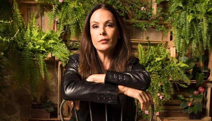 Após saída conturbada da Globo, Carolina Ferraz é cortada da chamada de Belíssima