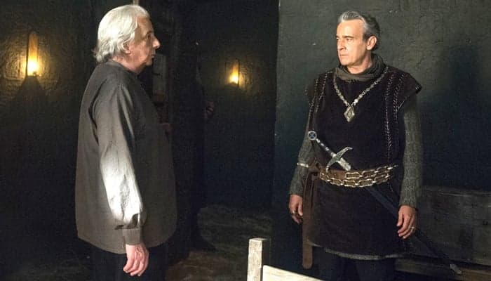 Deus Salve o Rei: Otávio encontra Augusto e faz chantagem com Catarina