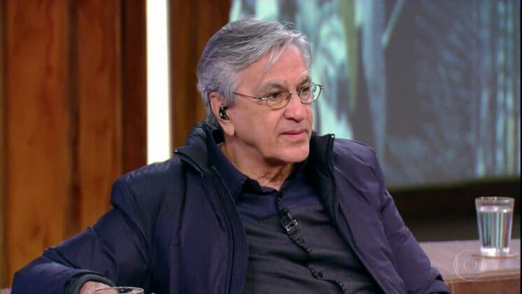 Chamado de pedófilo, Caetano Veloso processa Twitter e recebe alta indenização