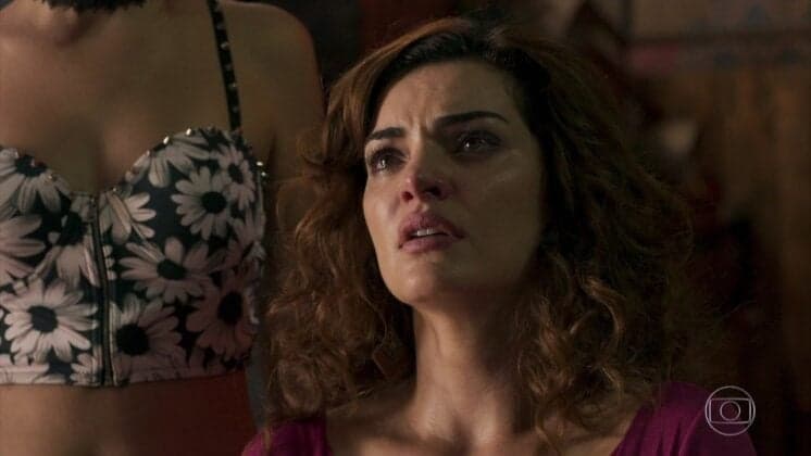 Leandra fica prestes a cair em golpe armado pelo noivo em O Outro Lado do Paraíso