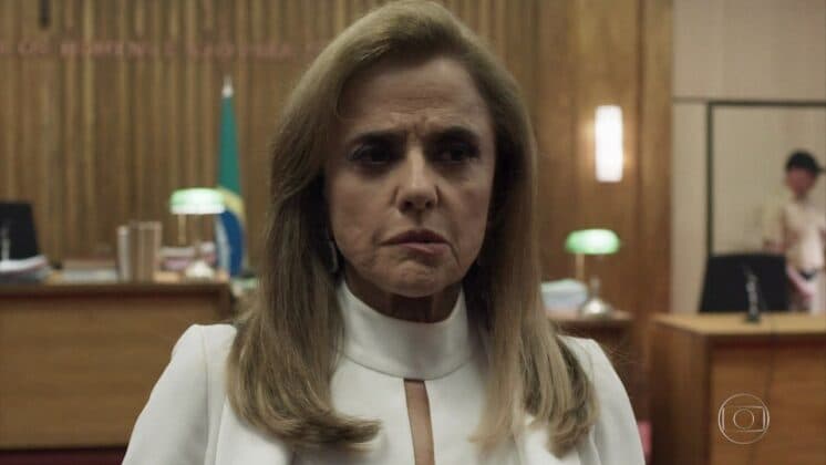 O Outro Lado do Paraíso: Sophia é surpreendida com volta de Mariano no tribunal