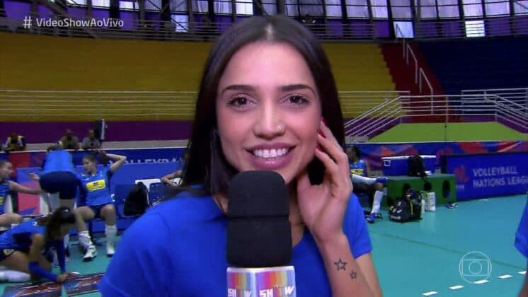 Ex-BBB Paula vira repórter do Vídeo Show e leva fãs à loucura