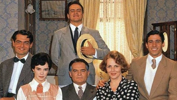 Autor da Globo adquire direitos de novela e proíbe SBT de reprisá-la
