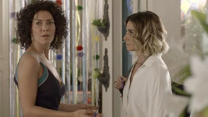 Cacau (Fabiula Nascimento) em reencontro com Luzia (Giovanna Antonelli) (Foto: Divulgação/Globo) Cacau (Fabiula Nascimento) em reencontro com Luzia (Giovanna Antonelli) (Foto: Divulgação/Globo)