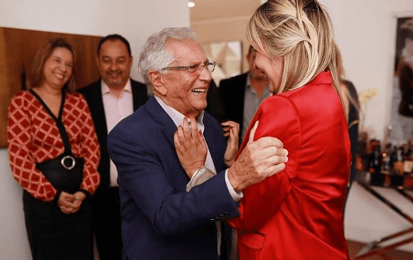 Renata Domingues celebra casamento com Carlos Alberto de Nóbrega: "Muito feliz"