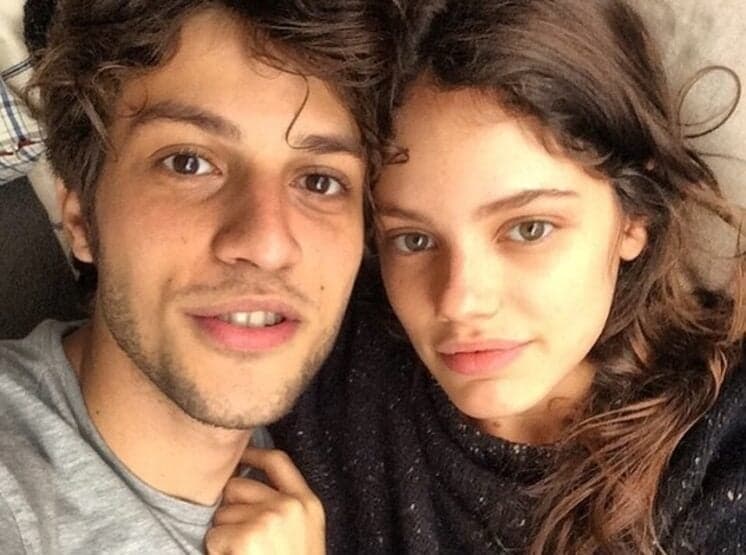 Chay Suede vai se casar com Laura Neiva e já tem data marcada; veja
