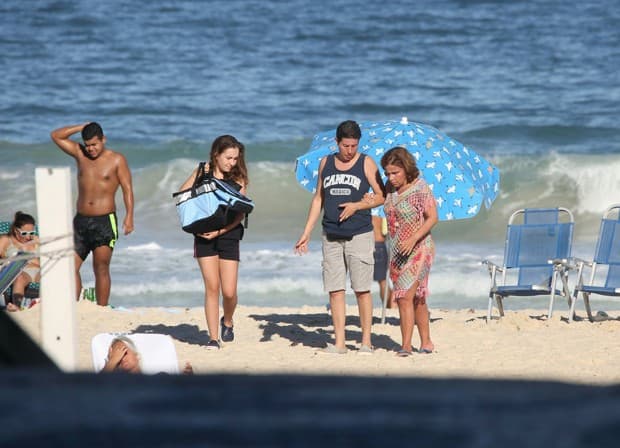 Claudia Rodrigues com a Isa e Adriane (Foto: AgNews)