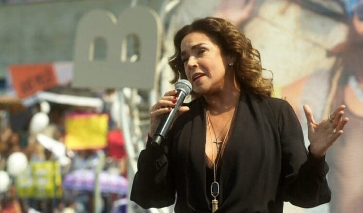 Daniela Mercury ganha participação fixa em Segundo Sol, se alia com Karola e assusta Luzia