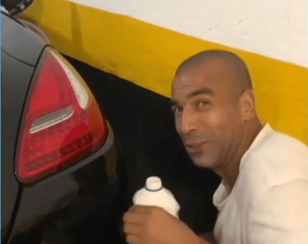 Jogador Sheik passa mal ao inalar gasolina